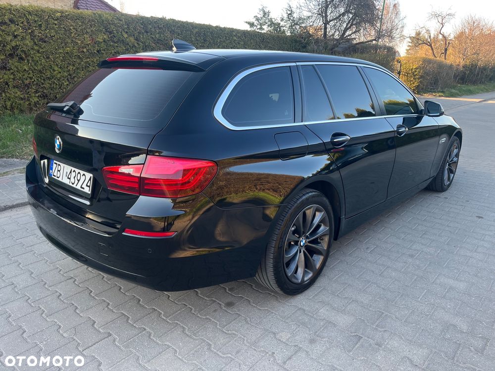 BMW Seria 5 525d xDrive - 3
