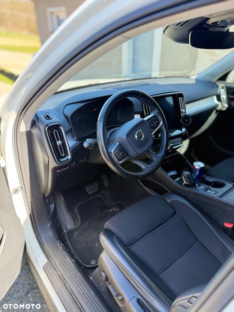 Volvo XC 40 T3 Momentum Pro - 6