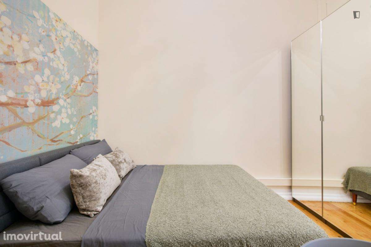 Quarto - localizado em Santos Lisbon - Grande imagem: 5/23