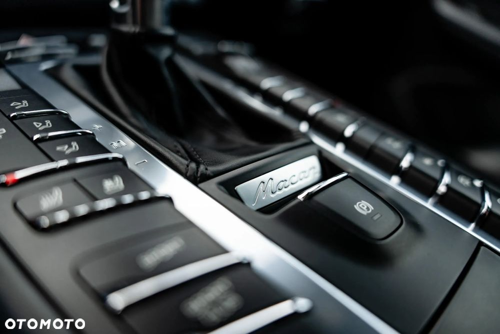 Porsche Macan Turbo PDK - 12