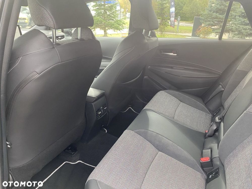 Toyota Corolla 1.8 Hybrid Style - 23