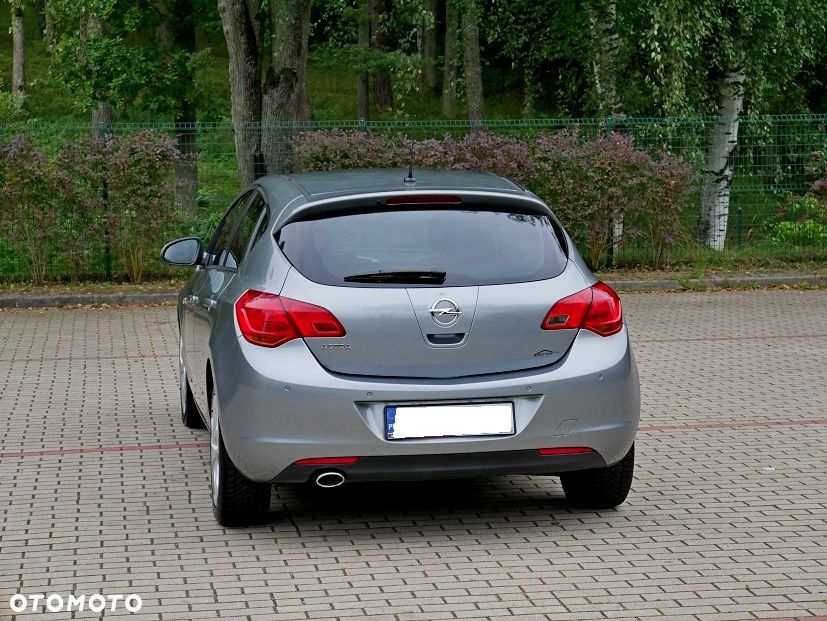 Opel Astra 2011 photo 5