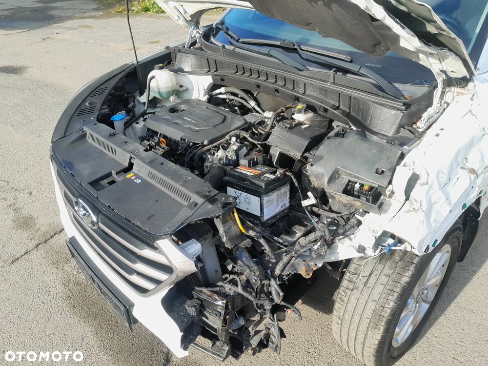 Hyundai Tucson 1.7 CRDI BlueDrive Style 2WD - 15