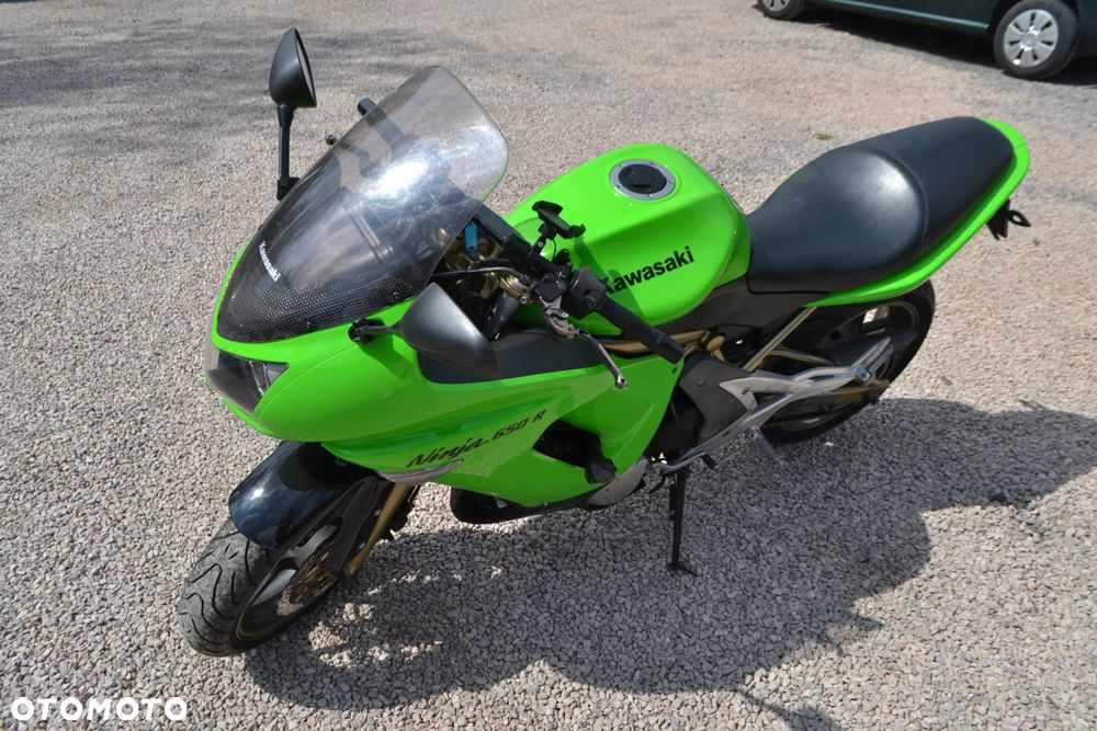 Kawasaki ER - 11