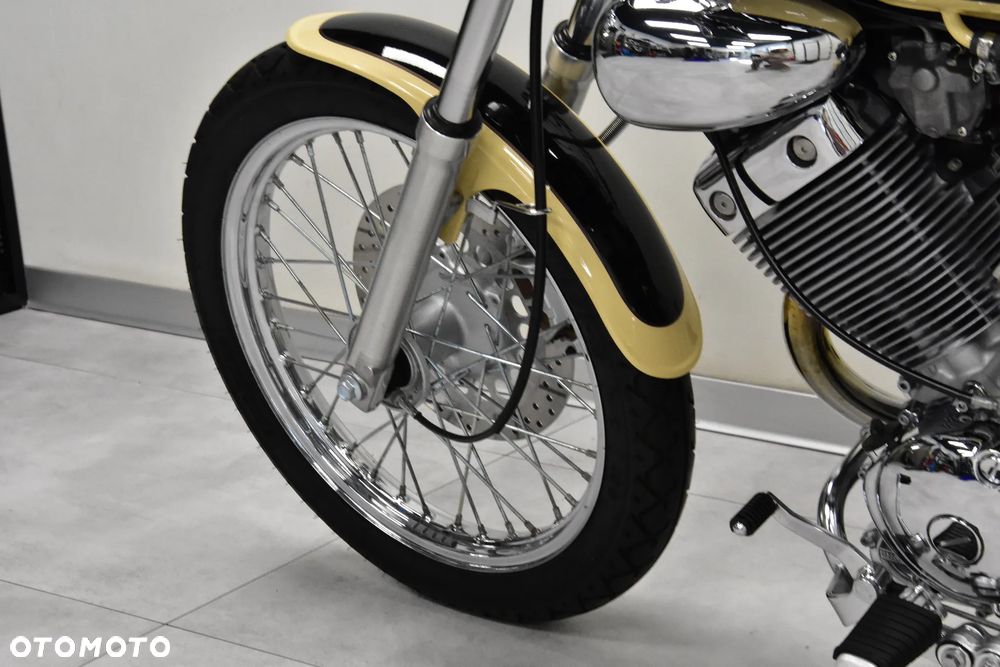 Yamaha XV - 32