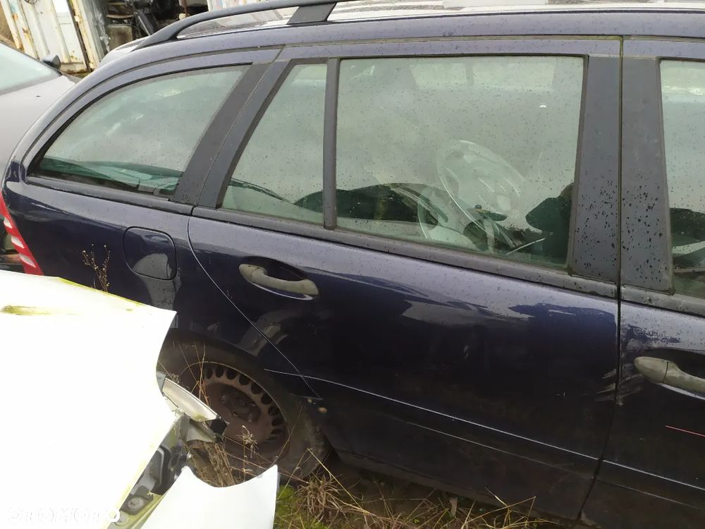Drzwi tył prawe lewe Mercedes klasa C W203 kod lakieru 359 - 2