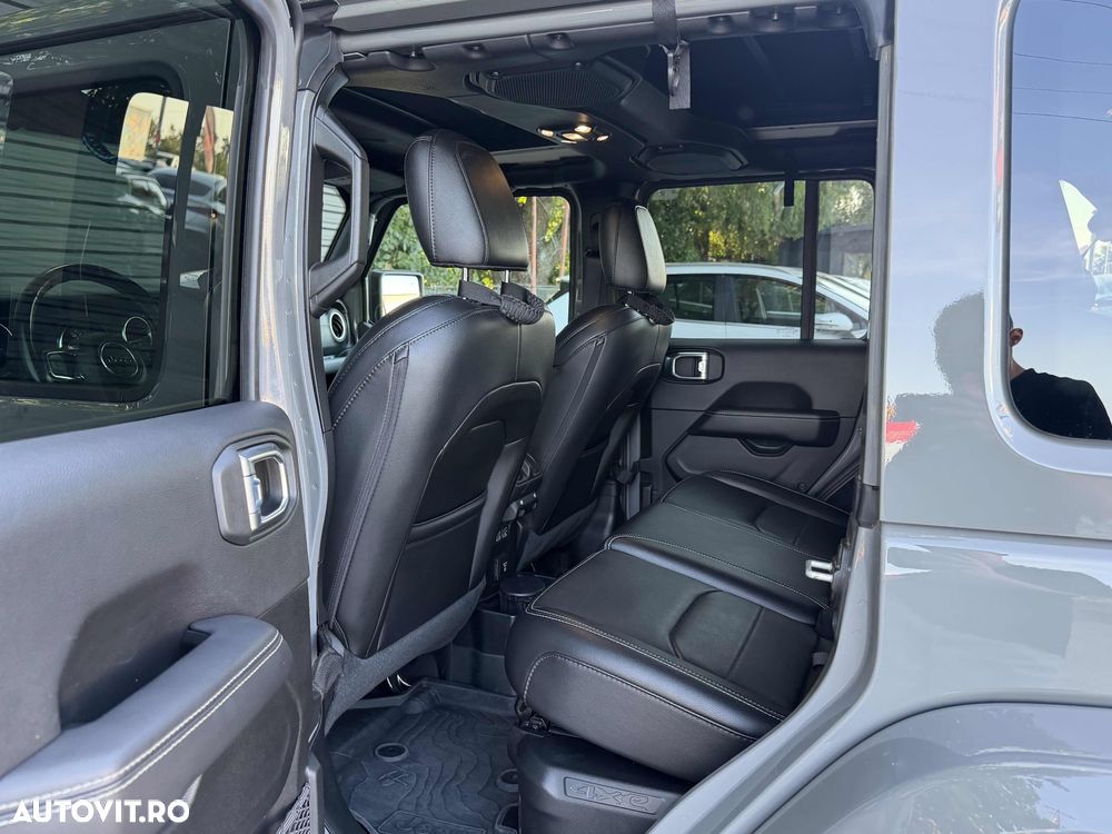 Jeep Wrangler 2.0 4xe AT8 PHEV Sahara - 15