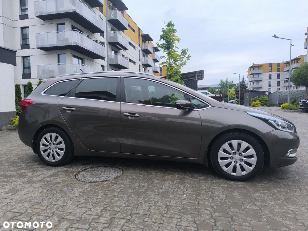 Kia Ceed 1.6 GDI L - 6