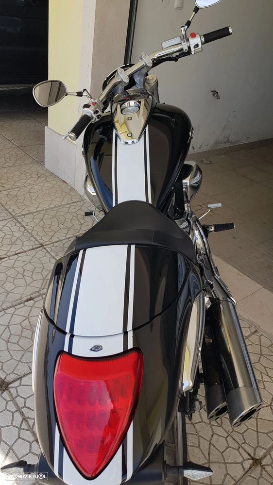 Suzuki Intruder 1800 R - 2
