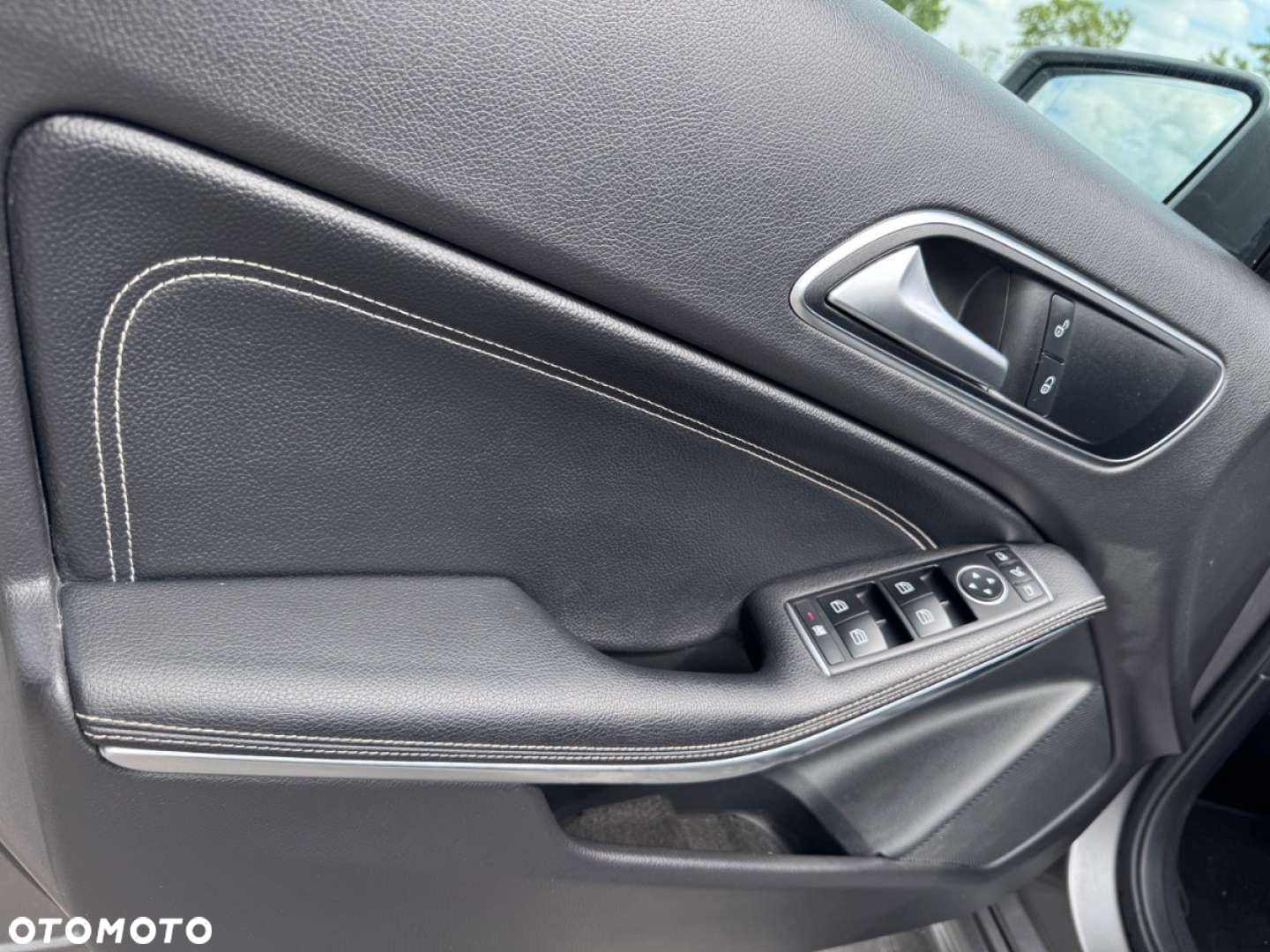 Mercedes-Benz Klasa A 180 CDI 7G-DCT AMG Line - 24