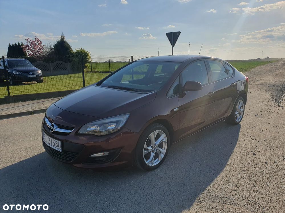 Opel Astra 1.4 T EU6 - 1