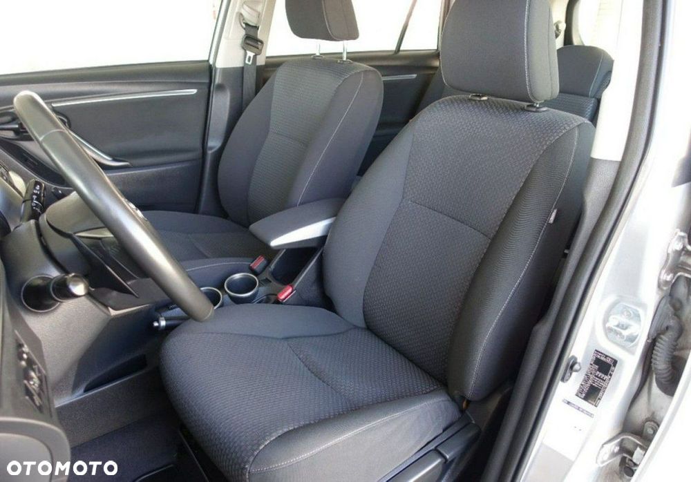 Toyota Verso - 16
