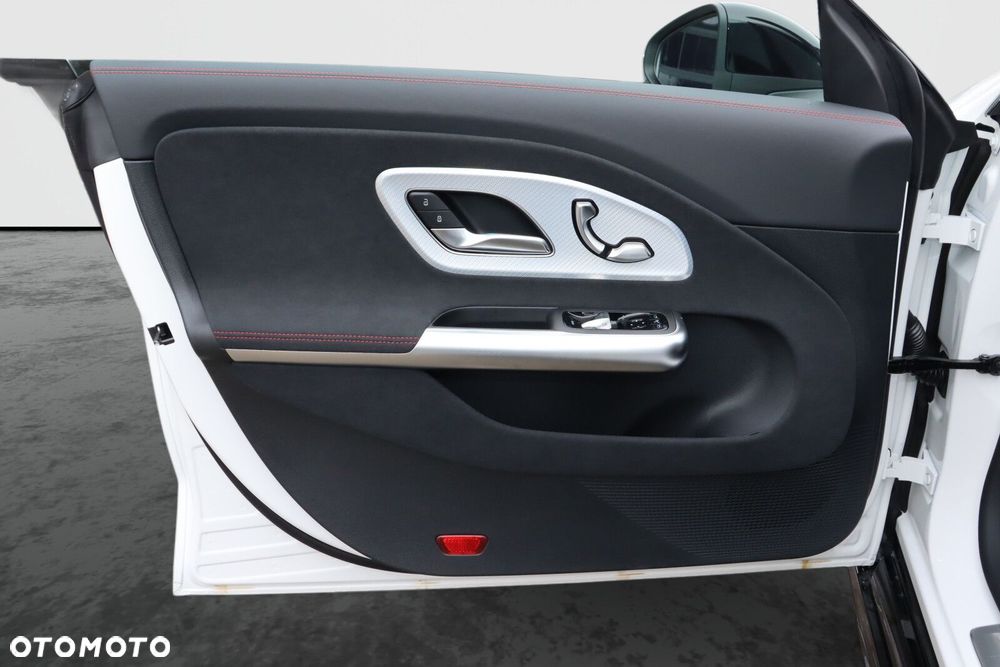Mercedes-Benz CLA 200 mHEV 8G-DCT - 8