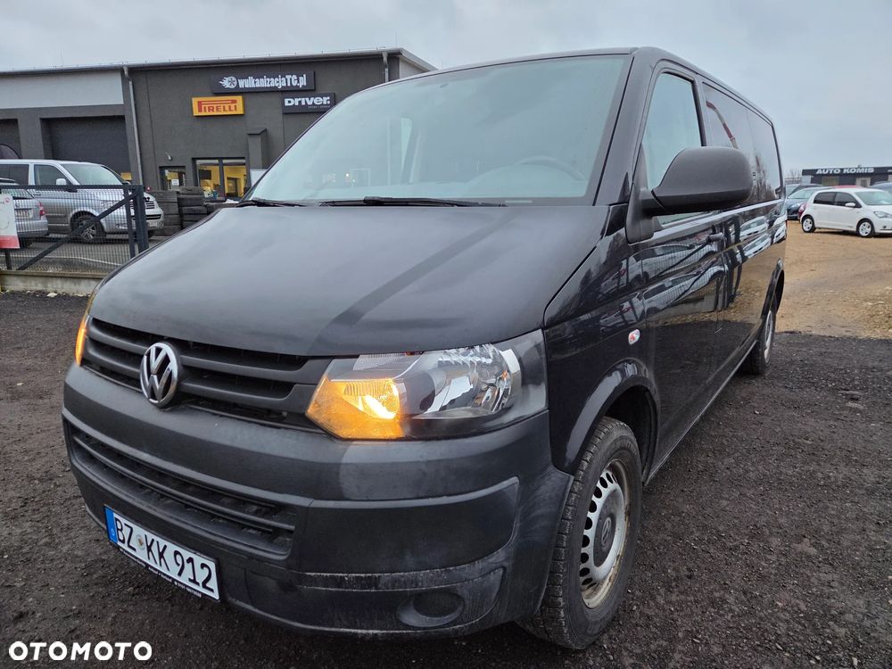 Volkswagen Caravelle - 1