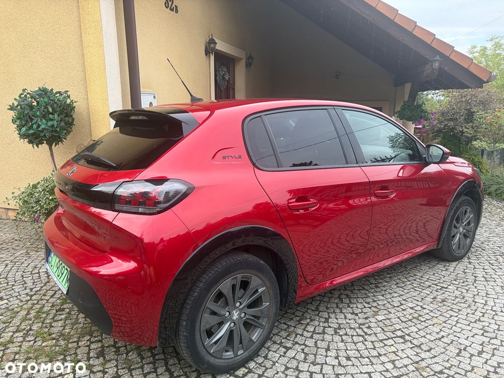 Peugeot 208 - 4