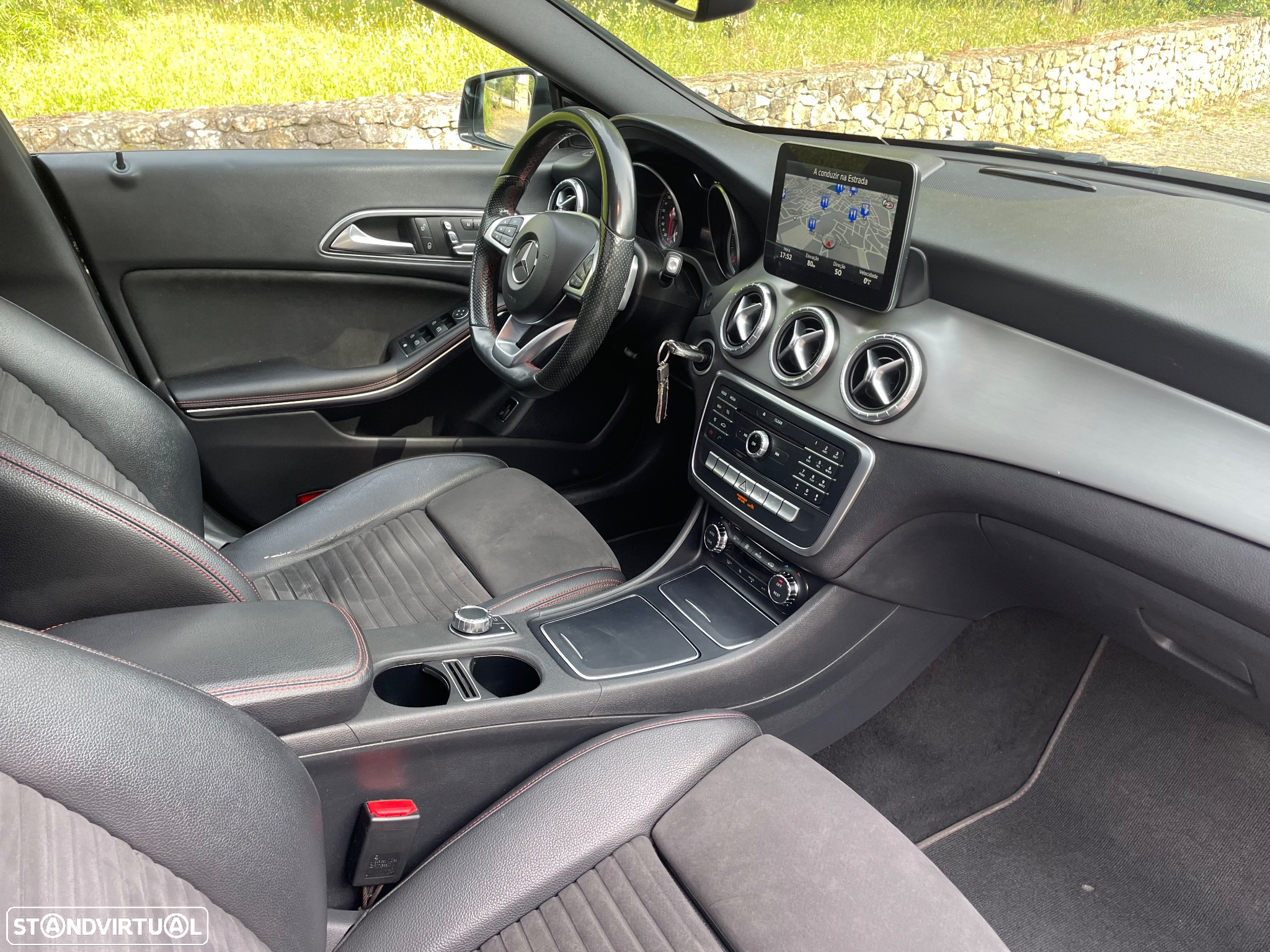 Mercedes-Benz CLA 180 d Shooting Brake AMG Line Aut. - 32