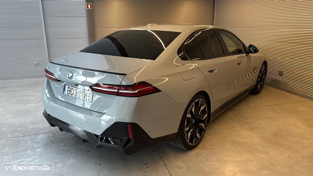 BMW i5 eDrive40 Pack Desportivo M - 8