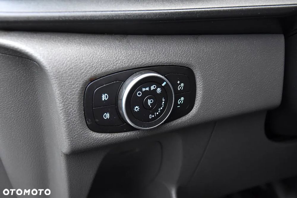 Ford TRANSIT CUSTOM 300 L2H1 - 25