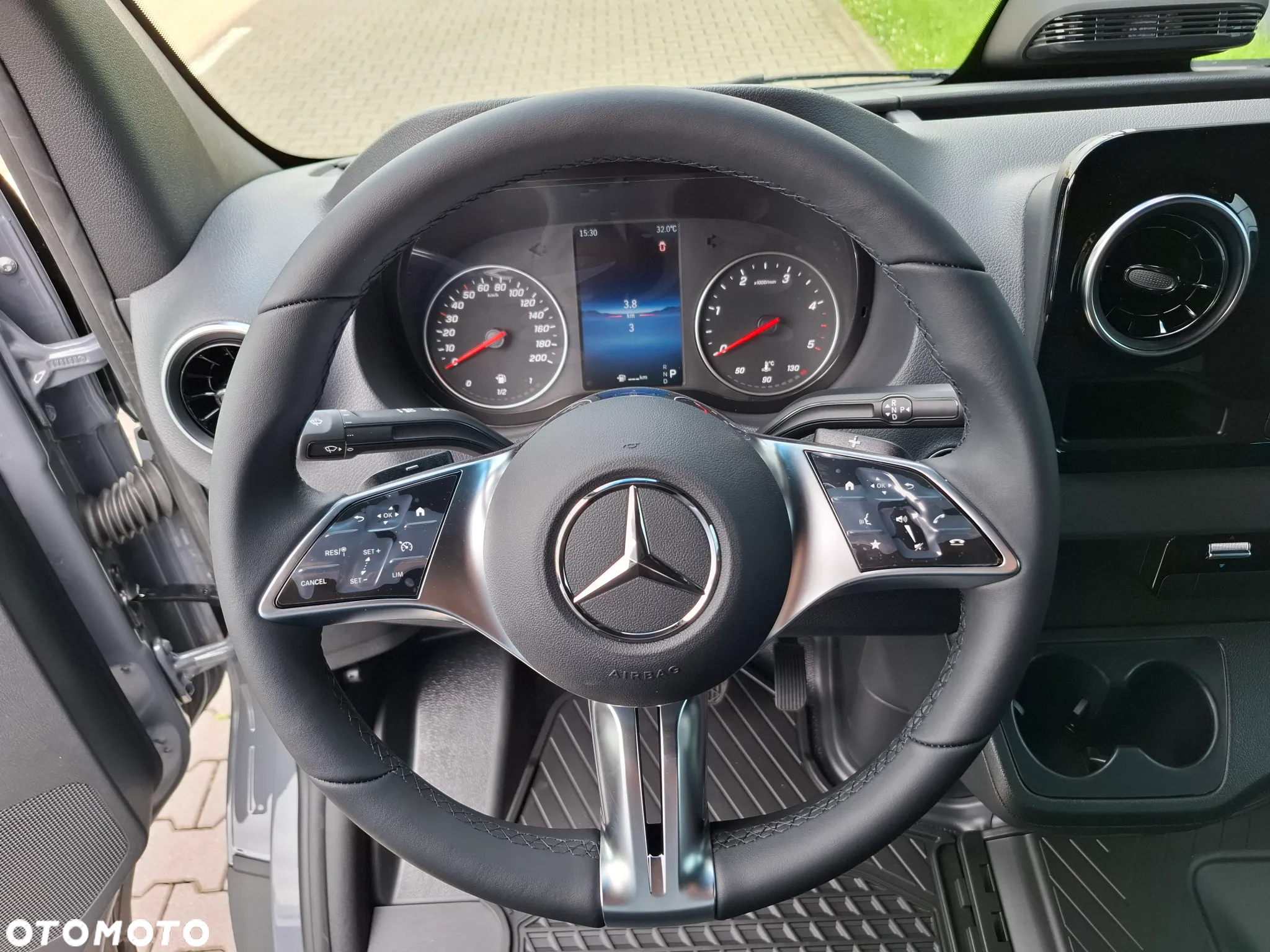 Mercedes-Benz Sprinter 317 CDI Furgon PRO długi 4325 mm L3H2 - 22