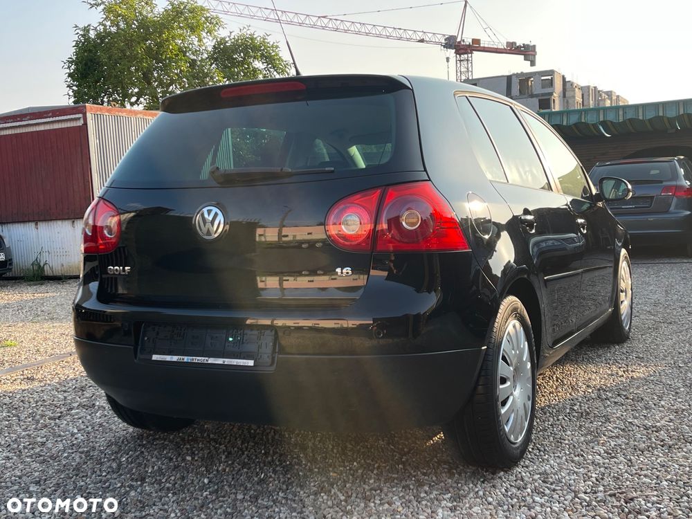 Volkswagen Golf 1.6 Tour - 9