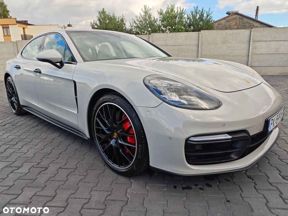 Porsche Panamera GTS - 7