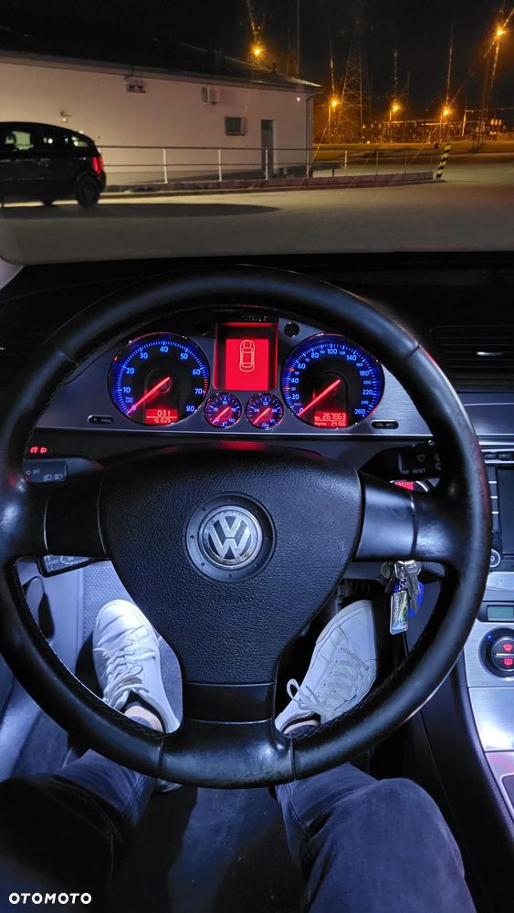 Volkswagen Passat - 10