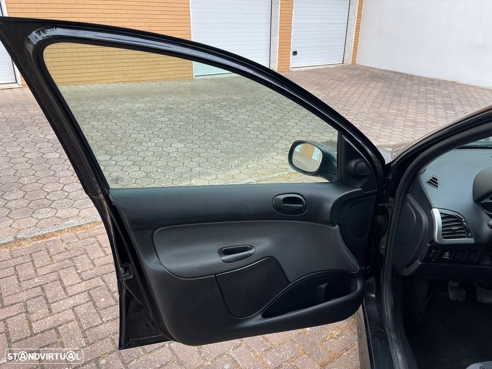 Peugeot 206+ 1.1 Urban - 11
