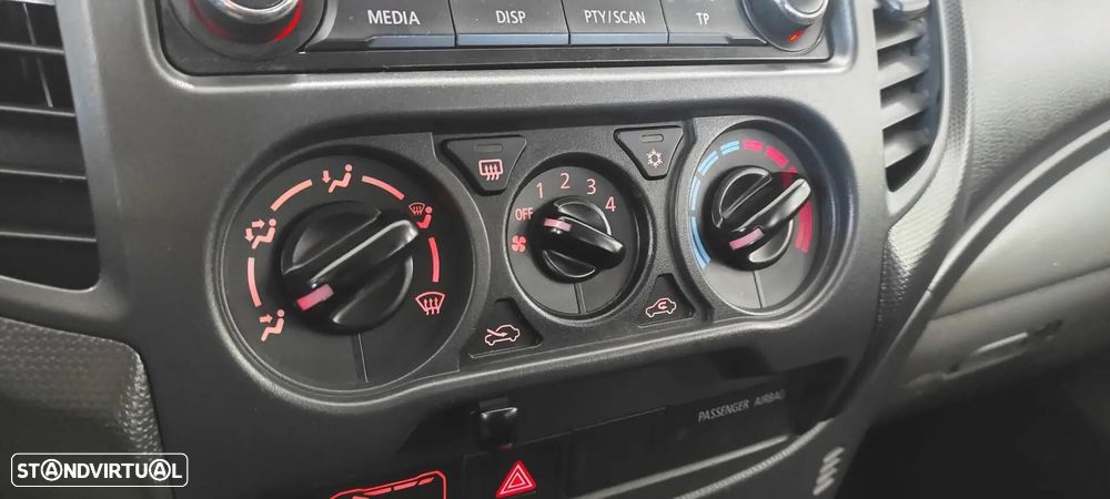 Mitsubishi L200 2.4 DI-D CD Invite 2WD - 34