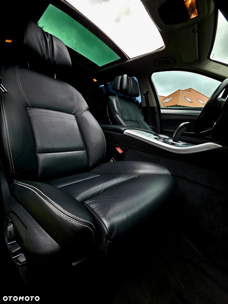 BMW Seria 5 525d Sport-Aut Luxury Line - 7