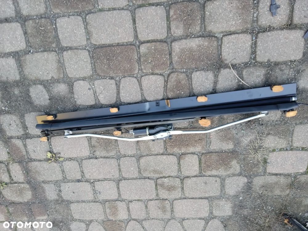 AUDI A6 C6 EL. ROLETA TYLNEJ SZYBY 4F5861325QBC - 1