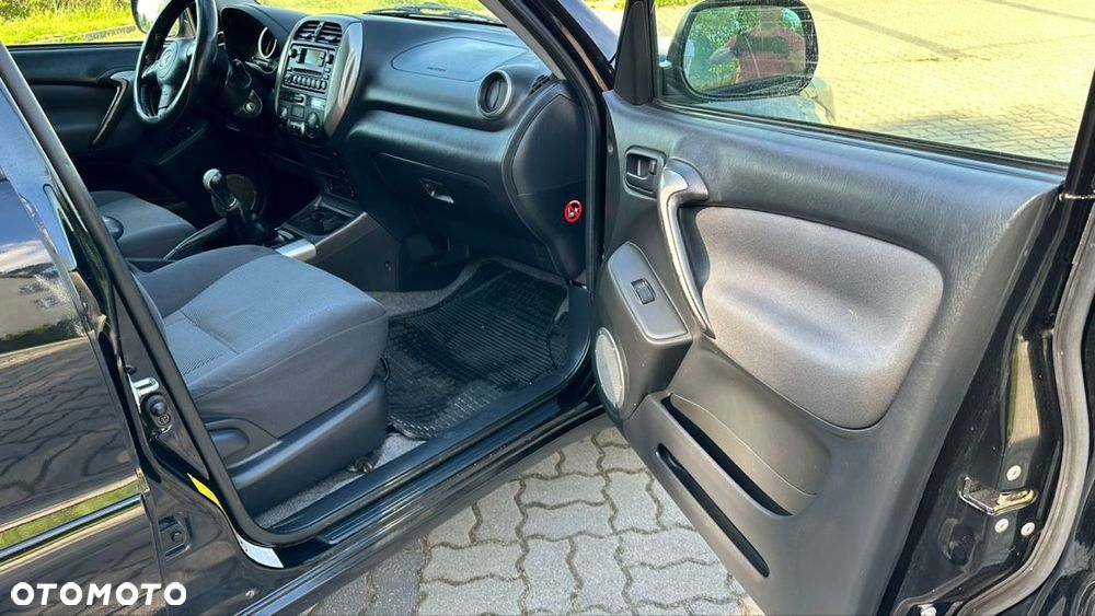 Toyota RAV4 2.0 VVT-i 4x4 - 17