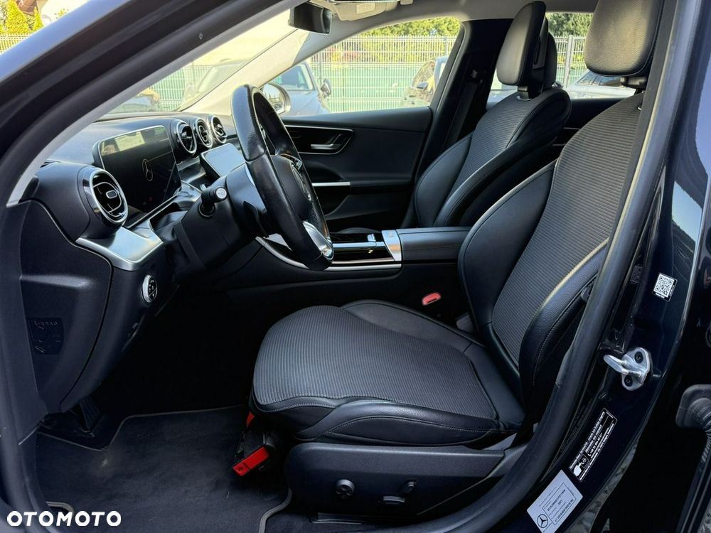 Mercedes-Benz Klasa C 200 4Matic 9G-TRONIC - 11