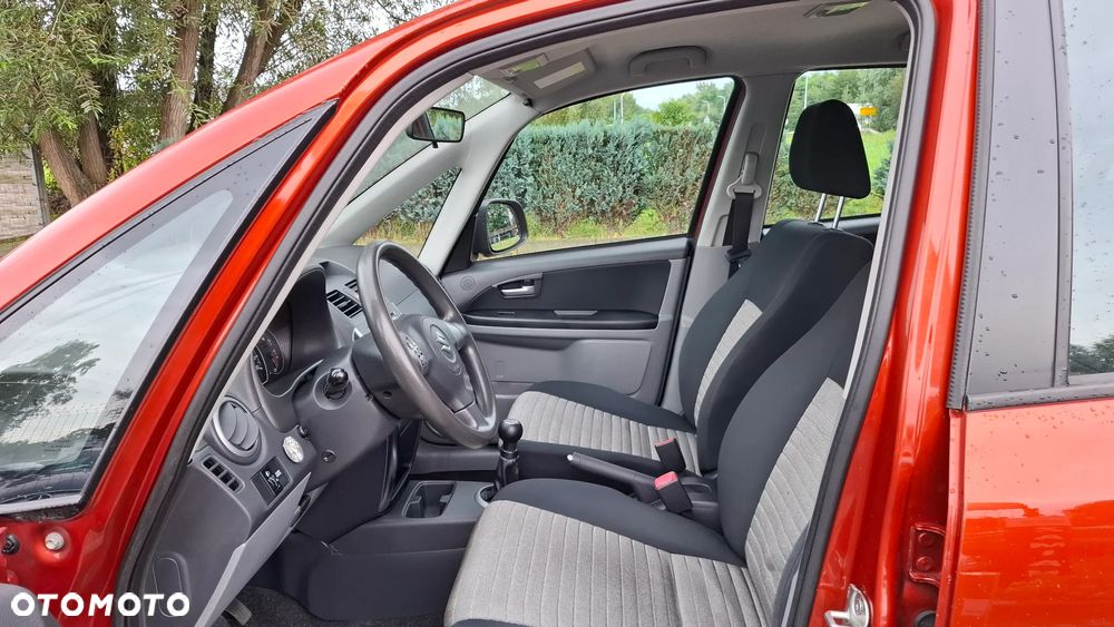 Suzuki SX4 1.5 - 8