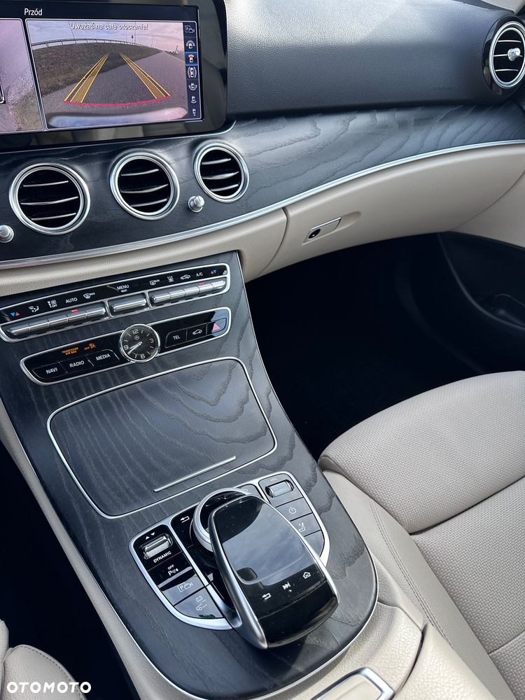 Mercedes-Benz Klasa E - 12