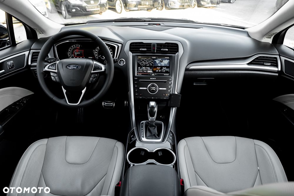 Ford Mondeo 2.0 EcoBoost ST-Line - 27
