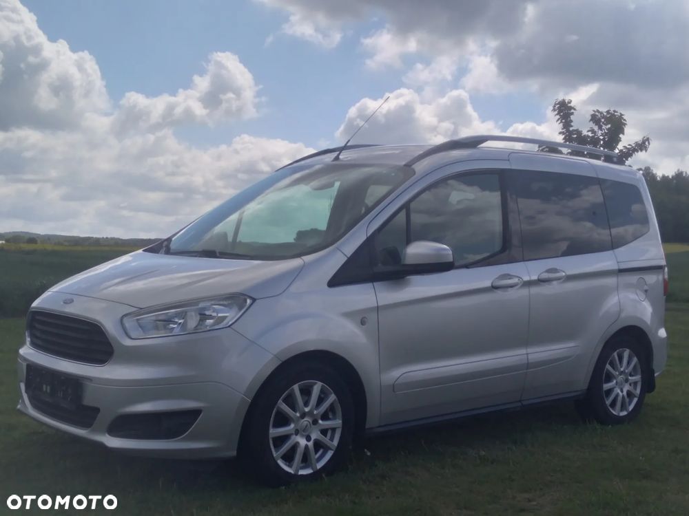 Ford Tourneo Courier - 2