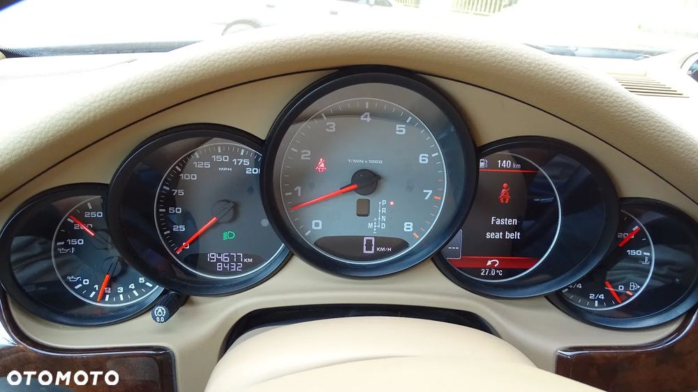 Porsche Panamera 4S - 27