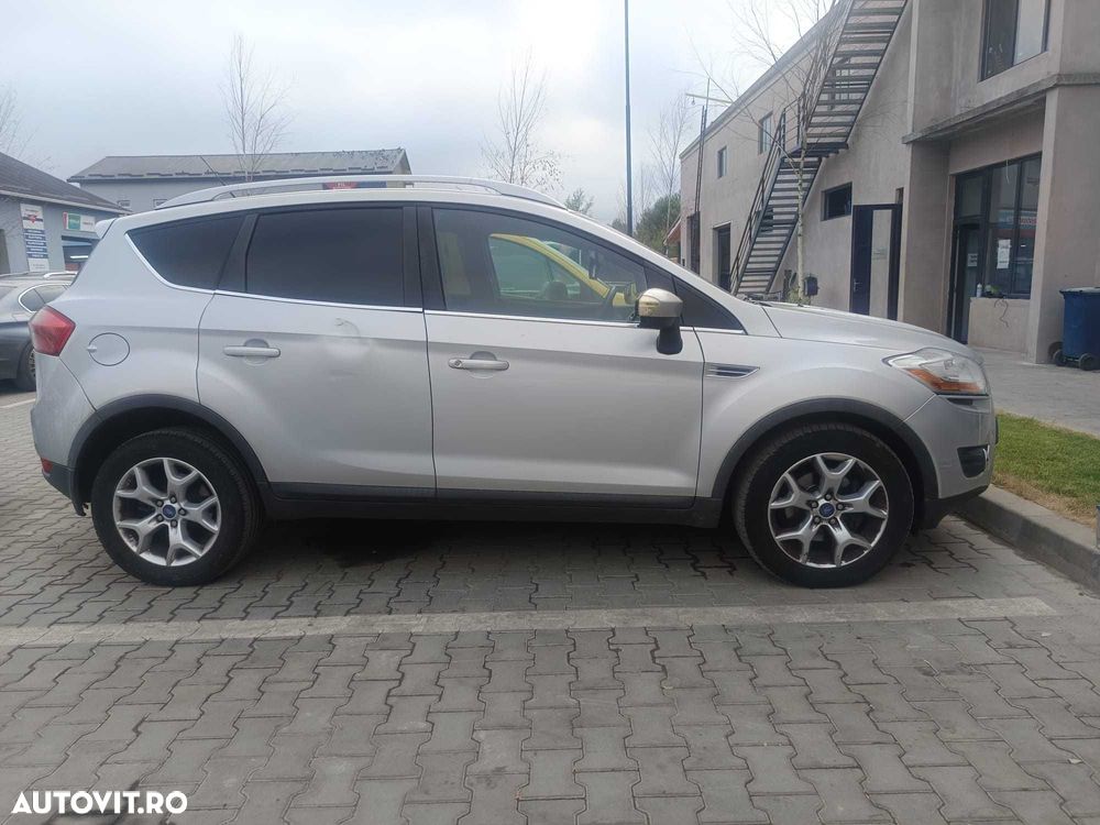 Usa dezechipata dreapta fata Ford Kuga 2012 - 1