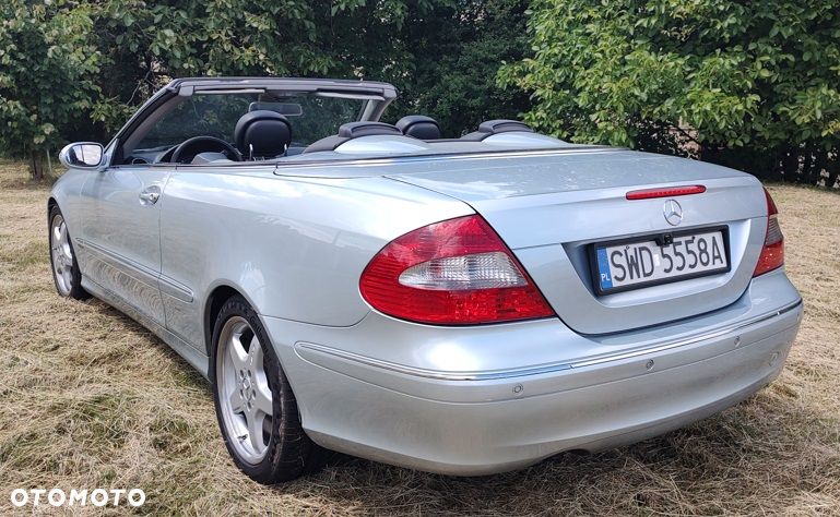 Mercedes-Benz CLK - 10