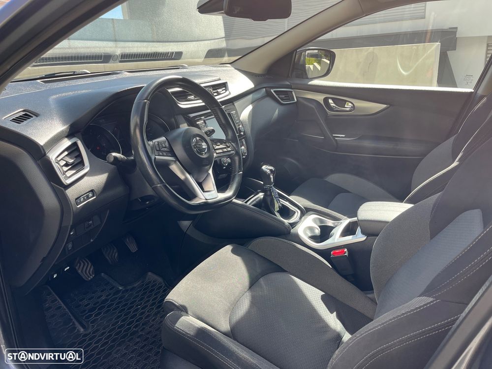 Nissan Qashqai 1.3 DIG-T N-Connecta J18 - 10