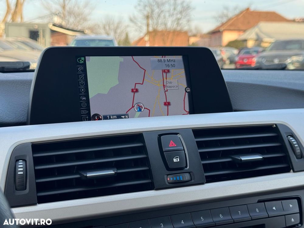 BMW Seria 3 320d Aut. - 15