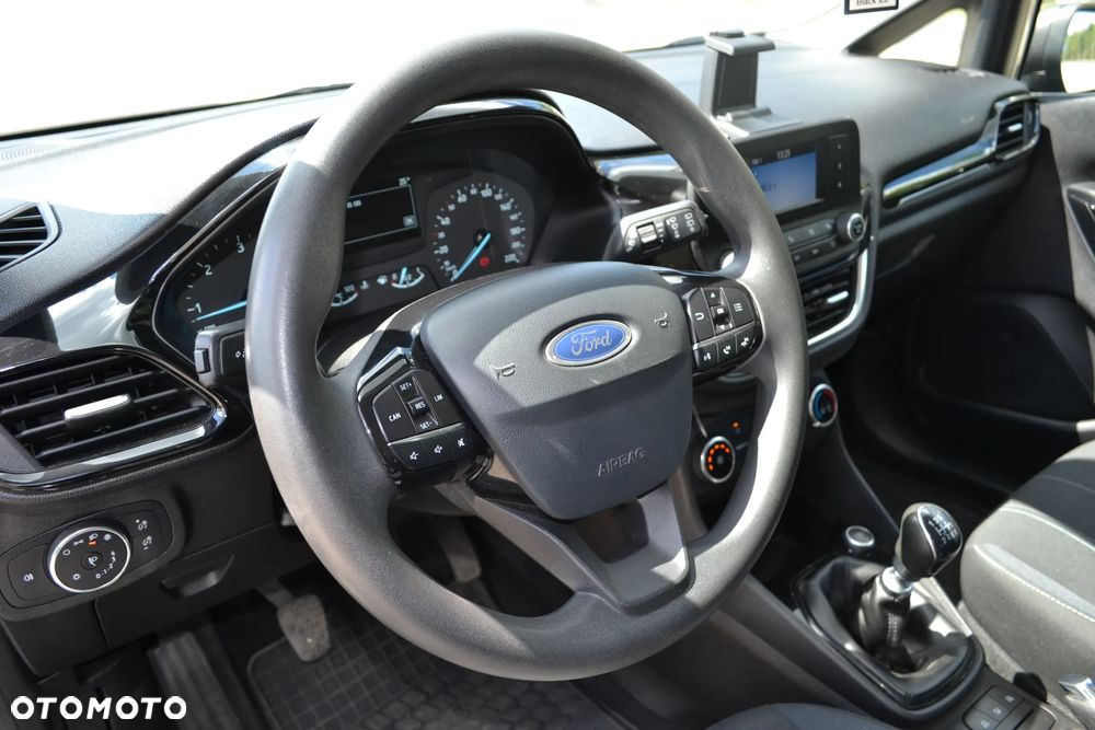 Ford Fiesta 1.5 TDCi ACTIVE - 13