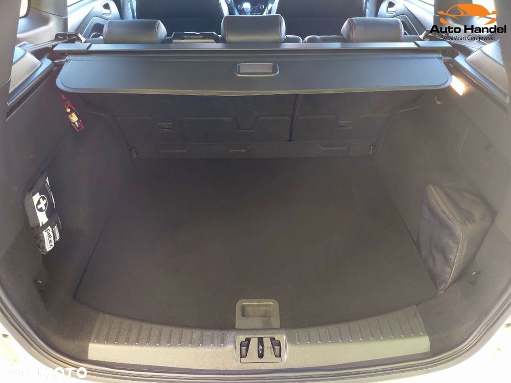 Ford Kuga 1.5 EcoBoost 2x4 ST-Line - 18