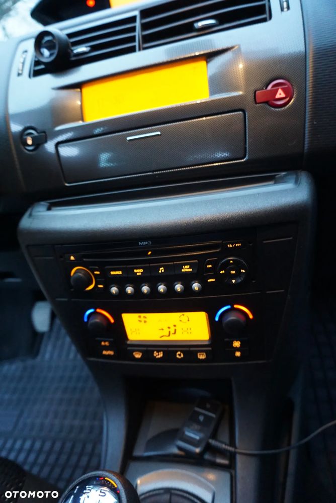 Citroën C4 VTi 120 VTR Plus - 24