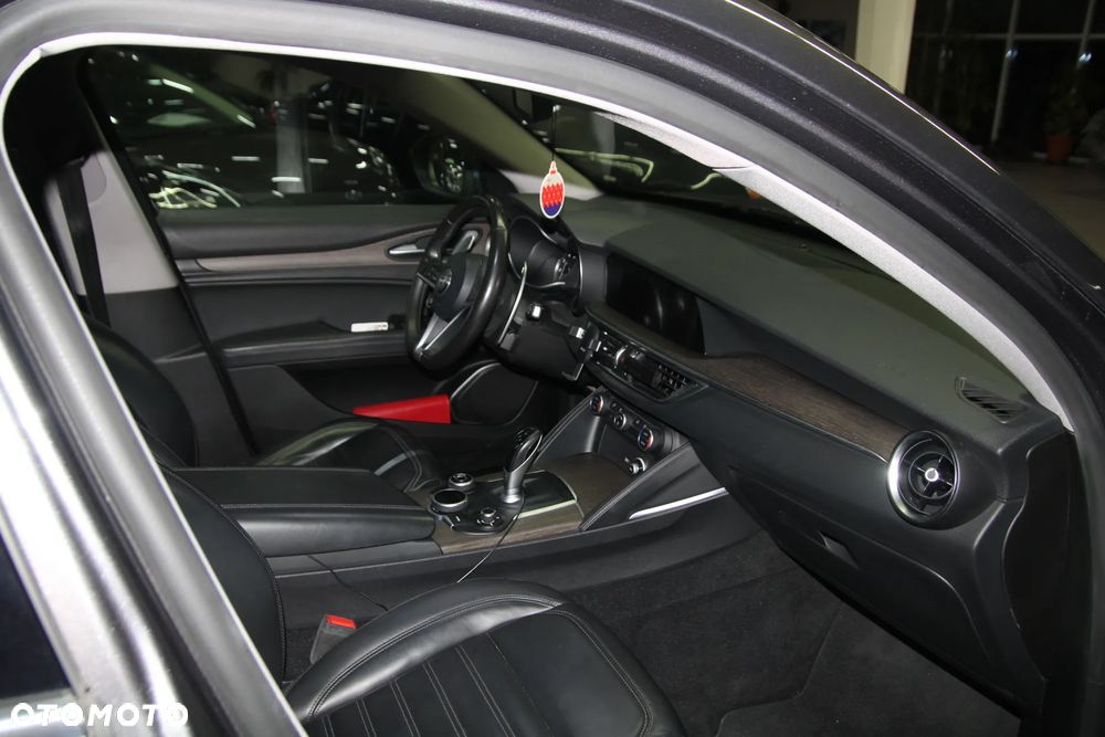 Alfa Romeo Stelvio 2.0 Turbo First Edition Q4 - 14