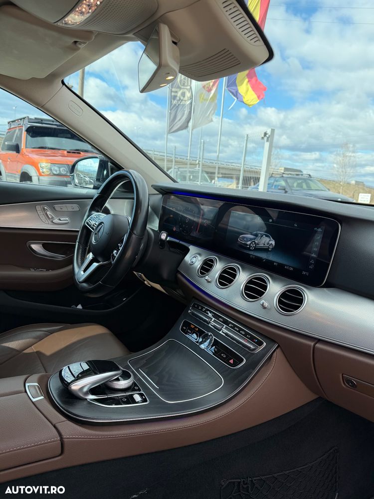 Mercedes-Benz E - 10