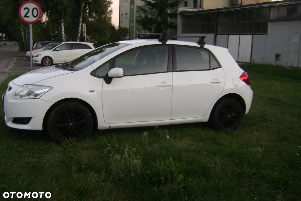 Toyota Auris 1.4 D-4D 2010 - 12