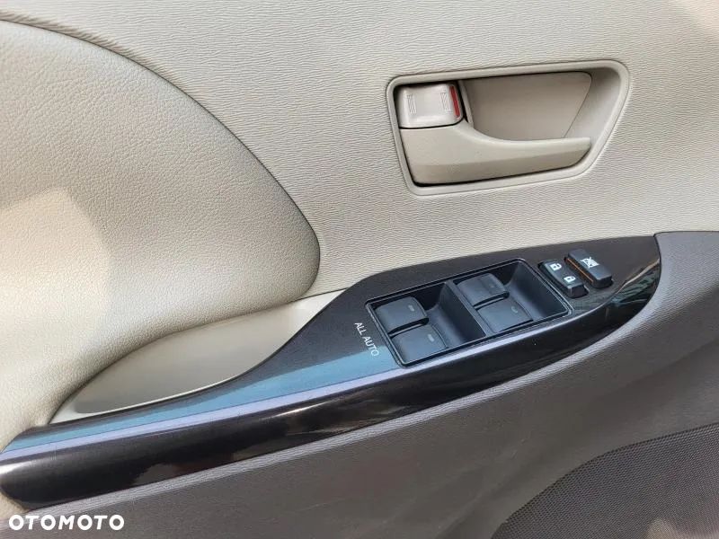 Toyota Sienna 3.5 V6 SE - 9