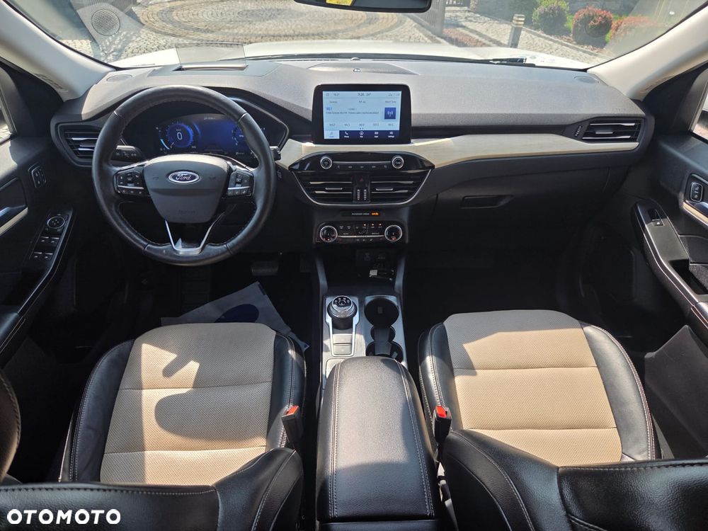 Ford Kuga 2.0 EcoBoost 4x4 Titanium - 3