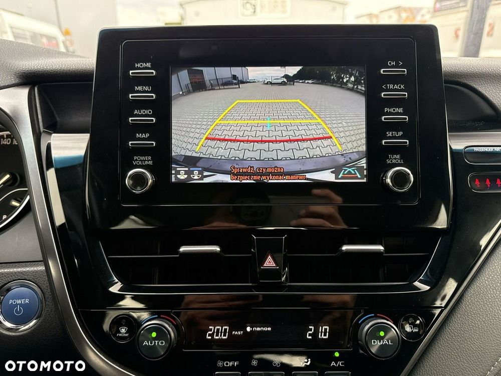 Toyota Camry 2.5 Hybrid Comfort CVT - 27